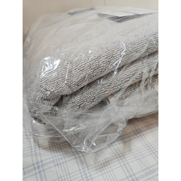 NWT Modern Threads 2-Pack Air Cloud Oversized Resort Bath Towels, Soft Gray - Picture 5 of 11